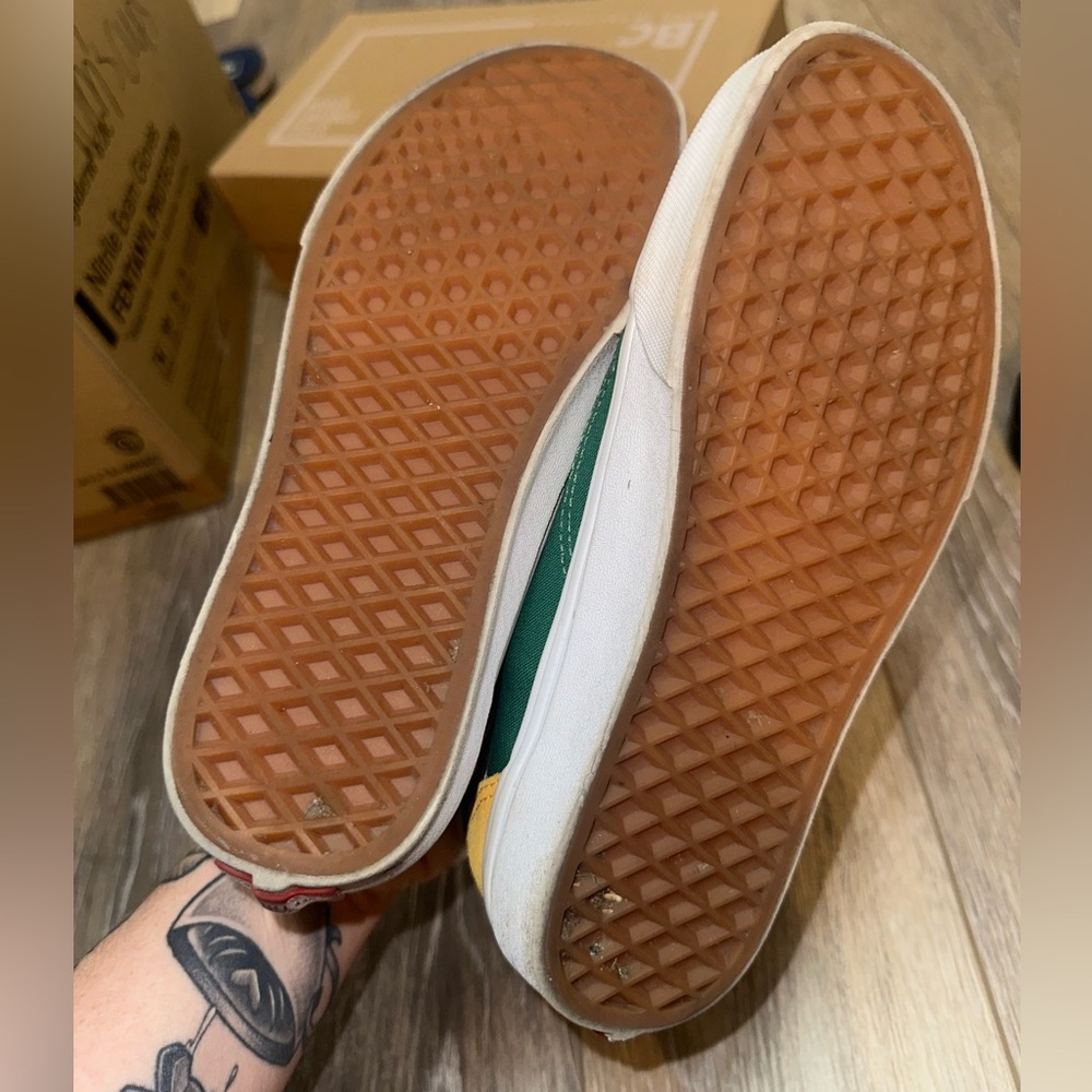 Vans Women’s Size 7 - Picture 2 of 3